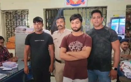 अंतरराज्यीय फर्जी मार्कशीट बनाने वाले गिरोह का पर्दाफाश: 2 आरोपी चढ़े पुलिस के हत्थे, कई फर्जी मार्कशीट जब्त