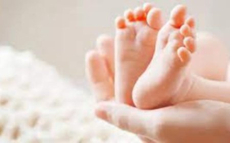 पन्ना में बदहाल स्वास्थ्य व्यवस्था! समय पर नहीं पहुंची जननी एक्सप्रेस, महिला ने सड़क किनारे बच्चे को दिया जन्म