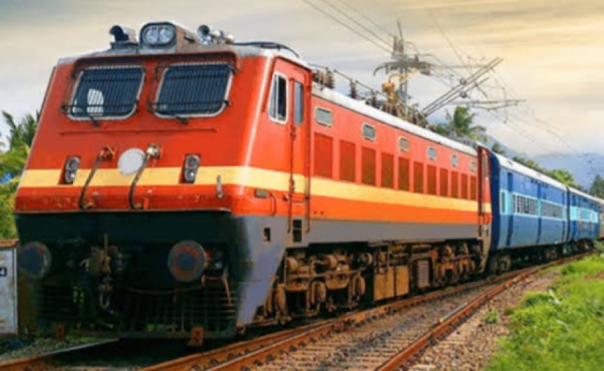 यात्रियों की सुविधा हेतु रेल के डिब्बों में अस्थाई बढोतरी