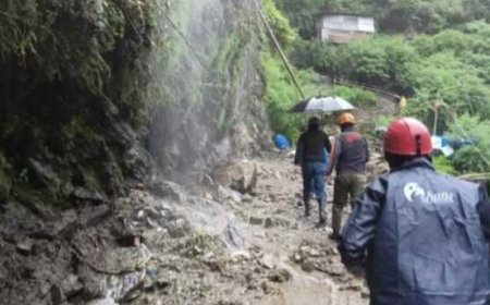 भारी बारिश से गौरीकुंड में हुआ भूस्खलन, 13 लोगों के लापता होने की सूचना, रेस्क्यू जारी