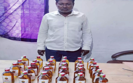 रायपुर में अवैध शराब लेकर घूमते तस्कर गिरफ्तार