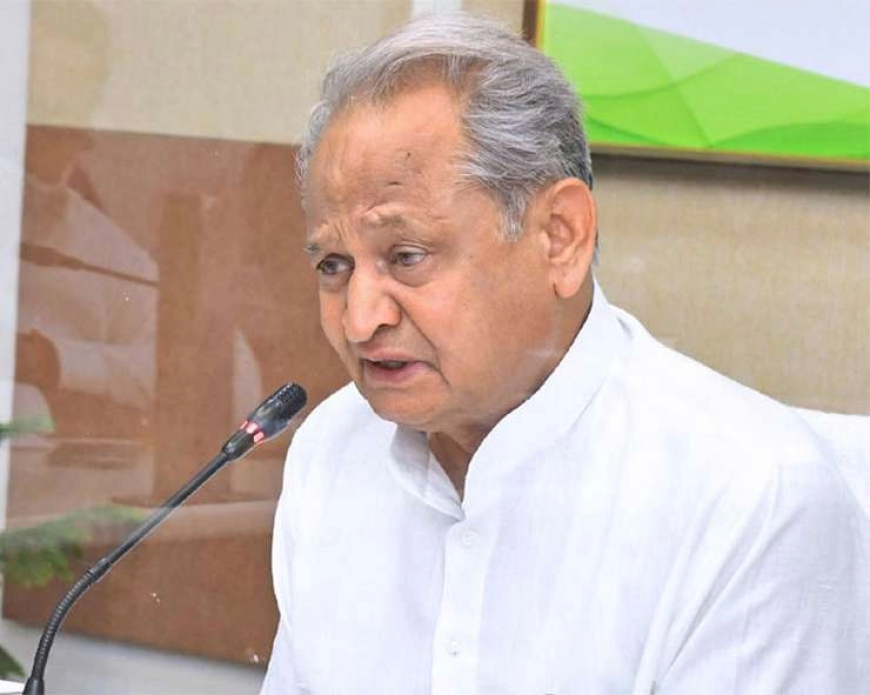 गहलोत बोले- सीएम का असली चेहरा वसुंधरा राजे हैं:कहा- उन्हें छिपाया क्यों, मुकाबला के लिए आगे लाएं; राजे-मेघवाल ने मेरी सरकार नहीं बचाई