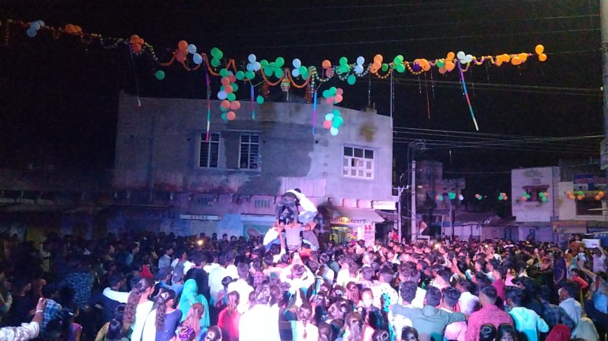 मटकी फोड़ प्रतियोगिता में कहार समाज की टीम विजेता