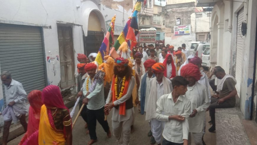 11 वीं सवाई भोज देवनारायण की पदयात्रा पहुंची शाहपुरा किया भव्य स्वागत