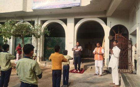 केशव स्कूल के छात्रों व विद्यालय स्टाॅफ ने किया योग अभ्यास