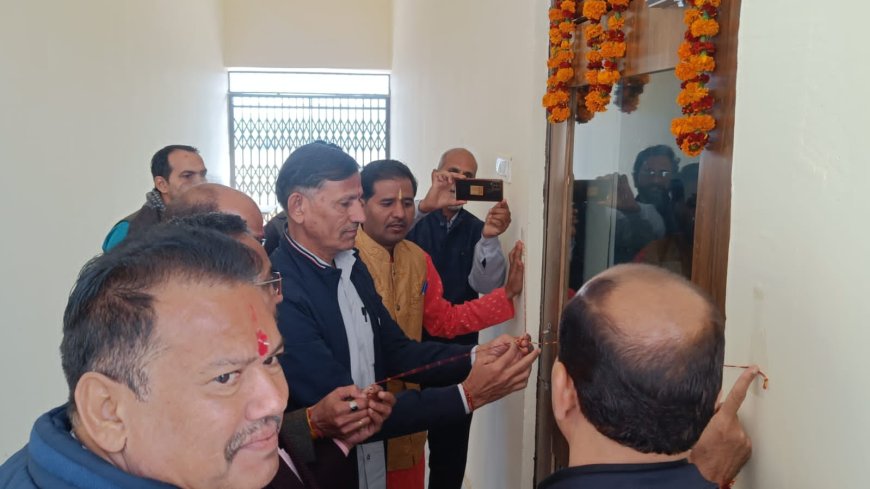 जिला कलक्टर ने की विकसित भारत संकल्प यात्रा की प्रगति की समीक्षा