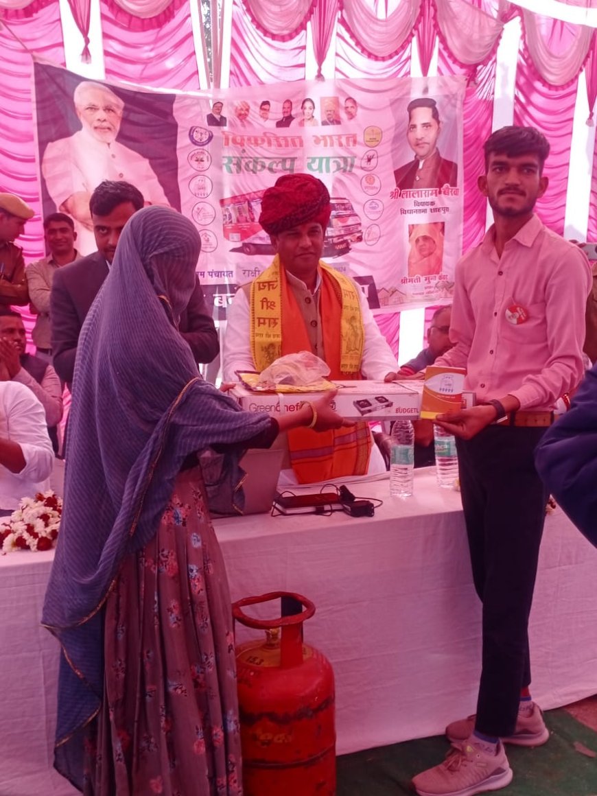 विधायक एवं जिला कलक्टर ने शिविरों का किया निरीक्षण